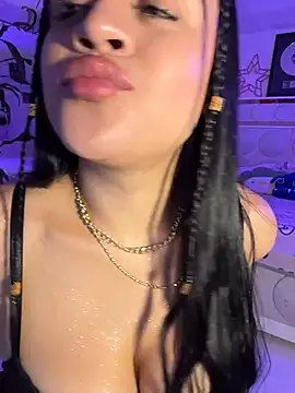 lucianaroyのライブXXXチャット