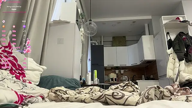 Pokazy przed kamerką – selena_favn