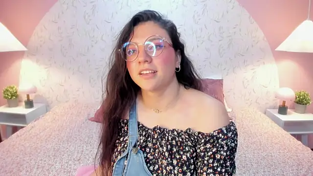 Angelie_Rosebrm's Live XXX Chat