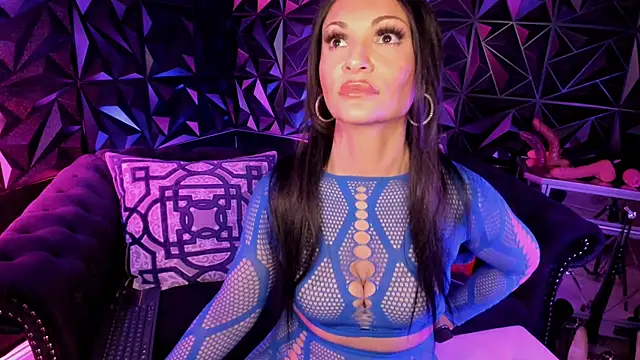 NatashaxoBangs' Live XXX Chat