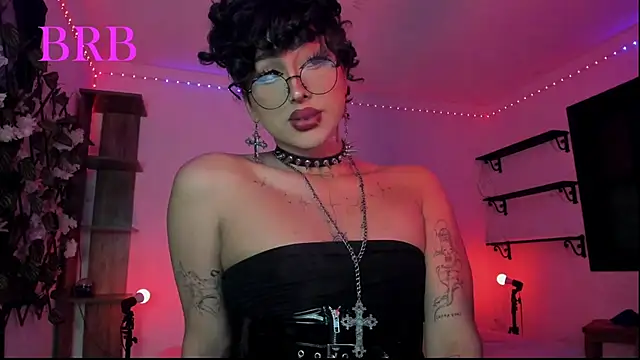 Heka_Prudence Show in webcam