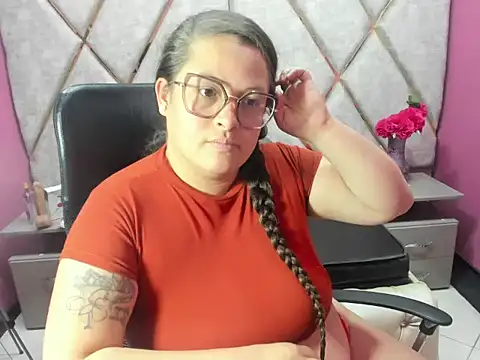 دردشة Sarah_Boobs_ الجنسية المباشرة