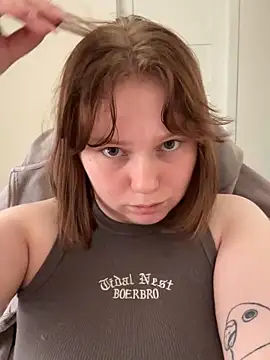 soft_focus élő XXX-chatje