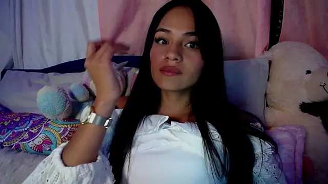 Samara_Homescapes Adlı Modelin Canlı XXX Sohbeti