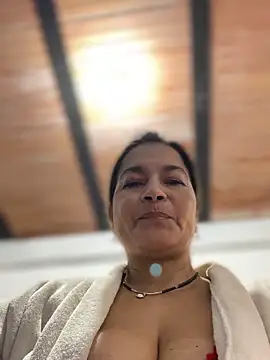 XXX chat uživo modela Jlo_69