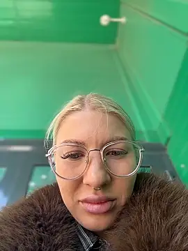 XXX chat uživo modela NewLale