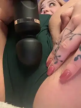 XXX chat uživo modela KellyMoors