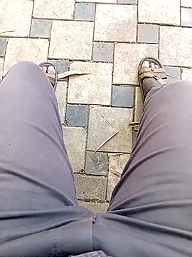 Playbo100: διαδικτυακό σόου στην κάμερα