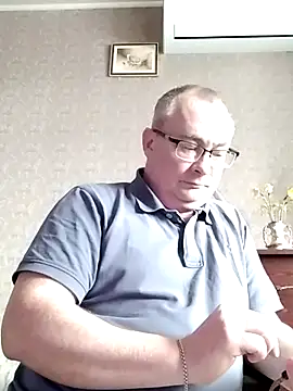 Show modela Nika_Malay na web-kameri