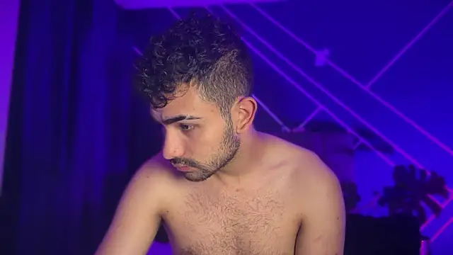 Chatroom XXX en direct de juancho_hairy