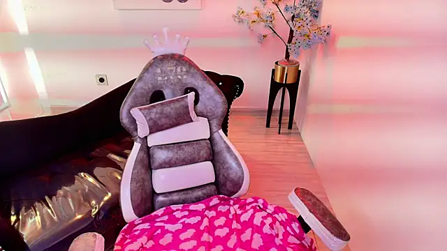 Chat +18 de Lilith_tayylor ao vivo