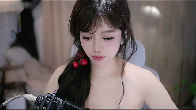 แชท XXX สดของ Cecily