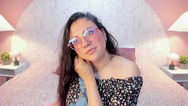 Angelie_Rosebrm's Live XXX Chat