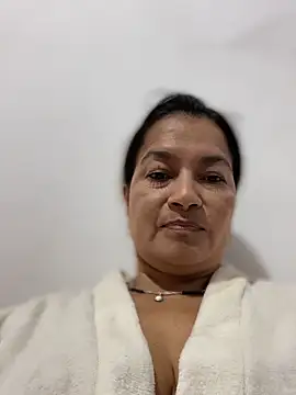 Jlo_69 Chat XXX in diretta