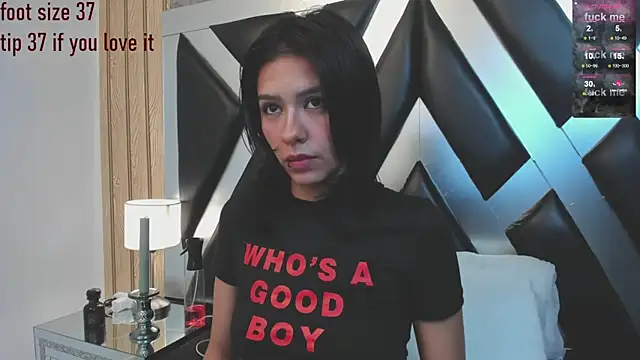 Chatroom XXX en direct de CloePerson