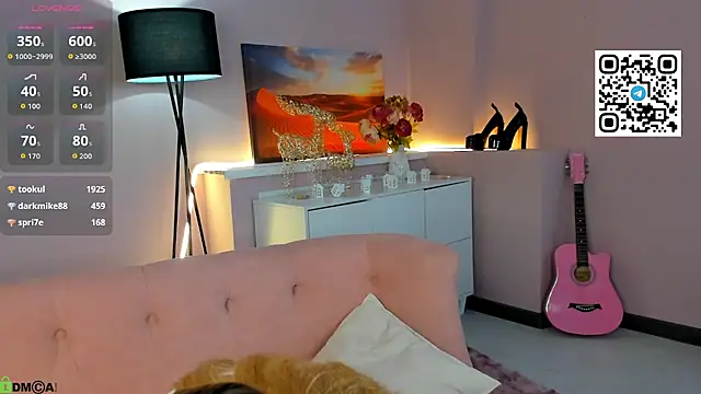 Czat XXX na żywo – CherryLexi_