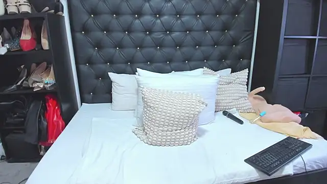 BbwSQUIRTERxx Live XXX-chat