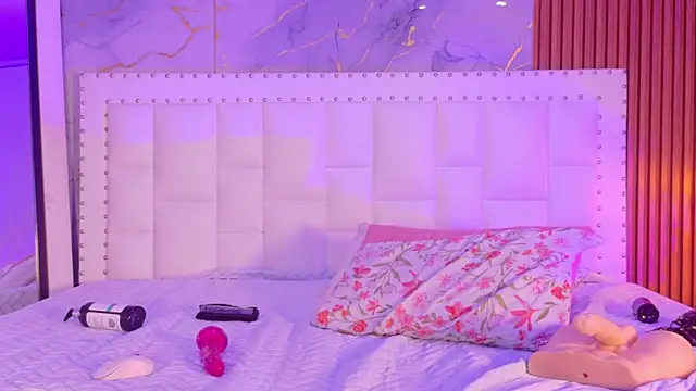 kinkylittlegirll Adlı Modelin Canlı XXX Sohbeti