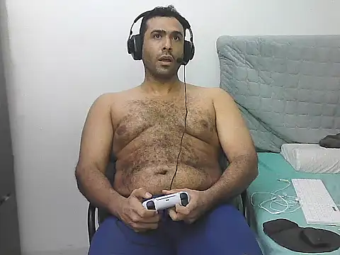 AlphaLatinoBear Webcam-Show