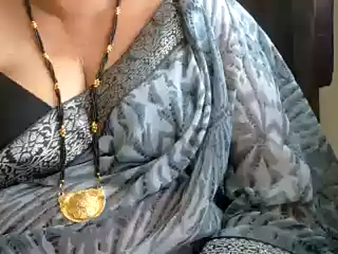 TABOOBREAKERS Adlı Modelin Canlı XXX Sohbeti