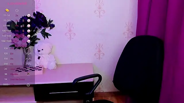 KindHazelHere_: онлайн-секс-чат