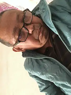 yaocaobi8 在線直播表演