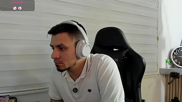 Rick_Adams' Live XXX Chat