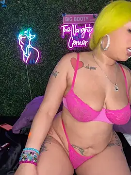 RenaThickAss Show in webcam