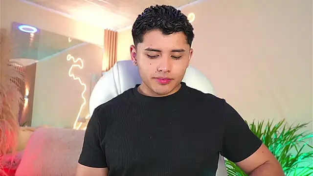 Show modela MatiasKorn na web-kameri