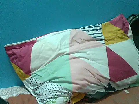 Precumboner 即時 XXX 聊天