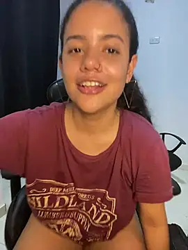 demonaughtyyy Adlı Modelin Canlı XXX Sohbeti