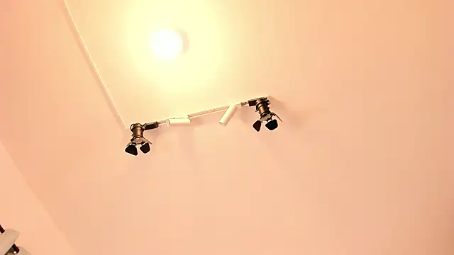 Chat XXX en directo de Inaya_Khalifa