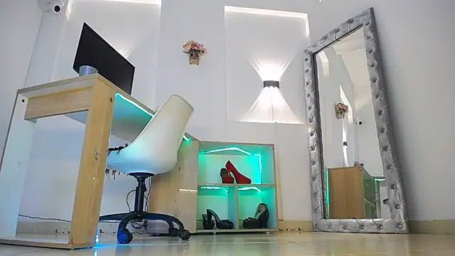 Chat XXX en directo de Emily_Jedet