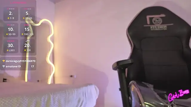 saaya_tay's Live XXX Chat