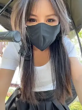 Carlin-yiyi Pertunjukan Webcam