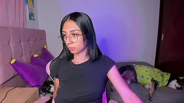 Bellacatx Adlı Modelin Canlı XXX Sohbeti