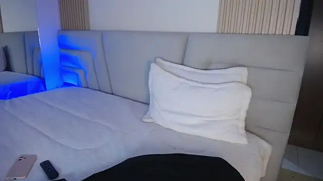 دردشة Miss_Loise الجنسية المباشرة