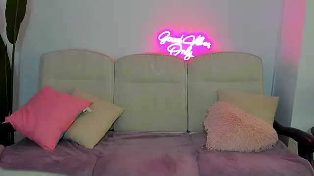 Chatroom XXX en direct de Cassy-Foxy