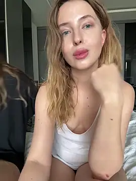 Nura_n_Sarah 网络视讯表演