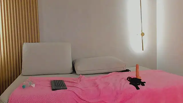 lua_rosse's Live XXX Chat