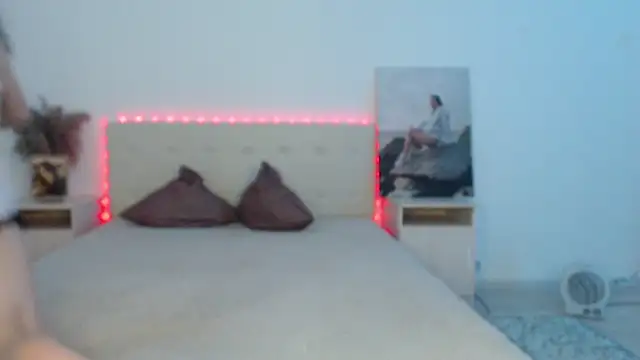 RoxannePure – webcam-show