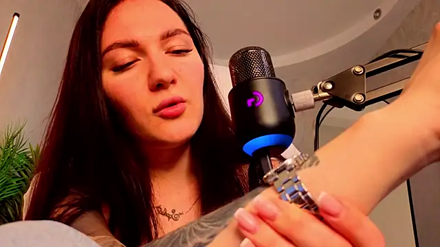 babyisperfect: онлайн-секс-чат