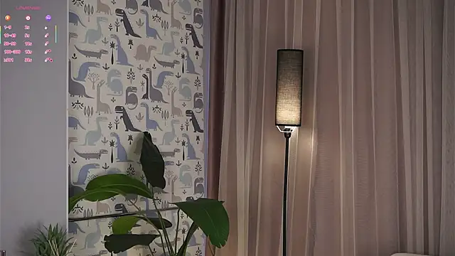 QueenieGitt: онлайн-секс-чат