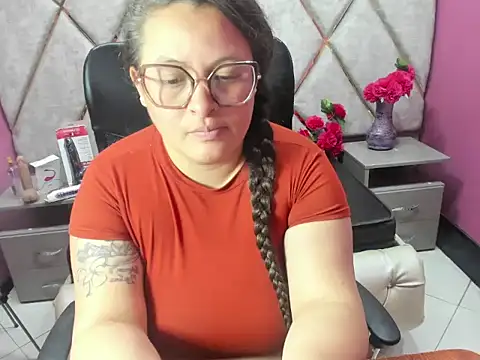 Sarah_Boobs_: онлайн-секс-чат