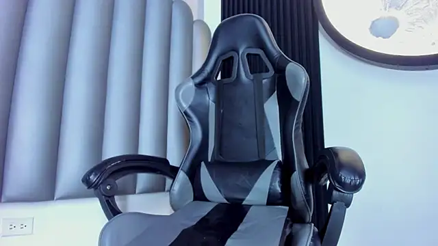 Bennet-Grayy Pertunjukan Webcam