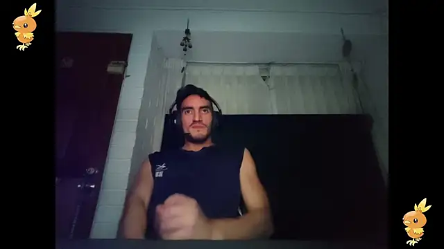 عرض كام TommyMomentum