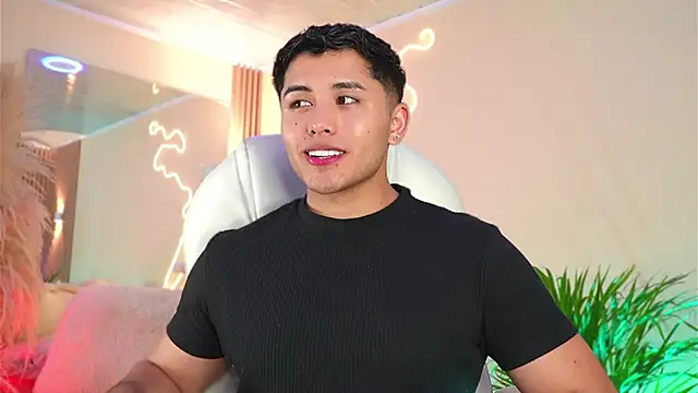 Show modela MatiasKorn na web-kameri