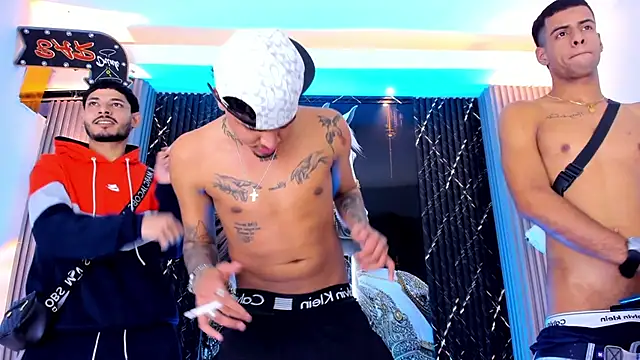 Pokazy przed kamerką – the_knights_of_the_night_