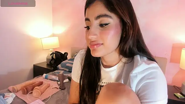 Chat +18 de IsabelaStefano ao vivo