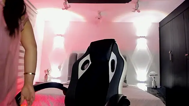 Chat +18 de LizzyBrooks_ ao vivo